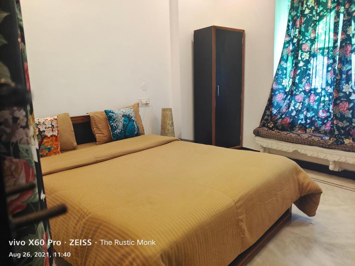 The Rustic Monk Hostel Udaipur Exterior foto