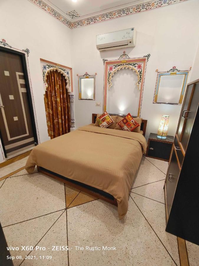The Rustic Monk Hostel Udaipur Exterior foto