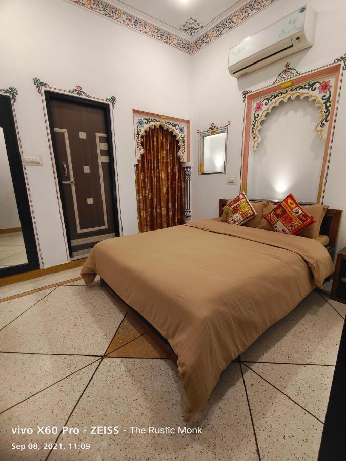 The Rustic Monk Hostel Udaipur Exterior foto